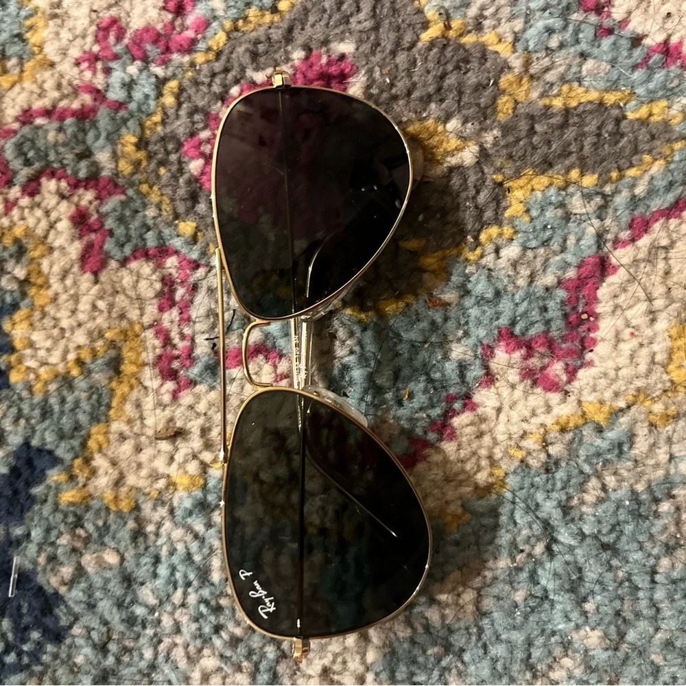 Ray-Ban classic aviator